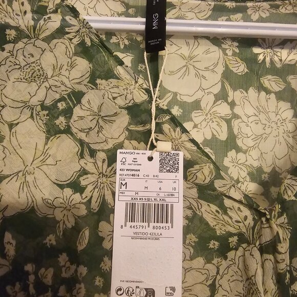 Dresses with tags - Picture 5 of 16